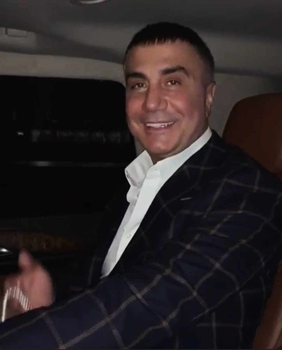 Sayın Reis Sedat Peker, iki küçük kardeşimizin yüzünü güldürdü. — Biri için iPhone 17, diğeri için PlayStat…